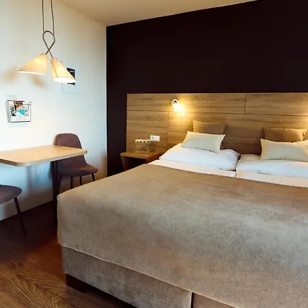 Appartement Sirava *** *