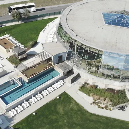 Appartement Sirava ***