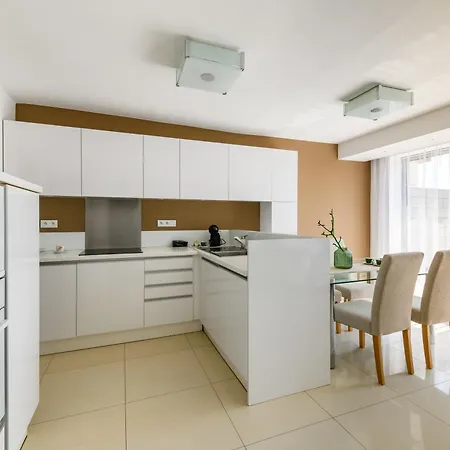 Apartman Sirava ***