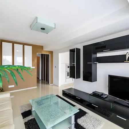 Apartman Sirava ***